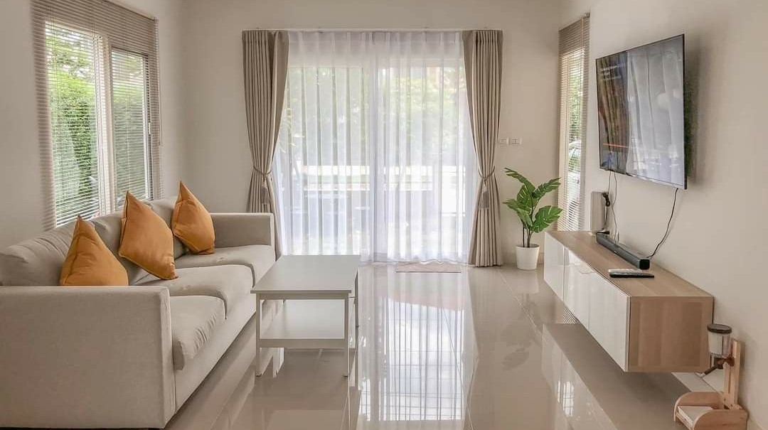 Hasil desain interior ruang tamu modern setelah renovasi rumah Setu Bekasi.